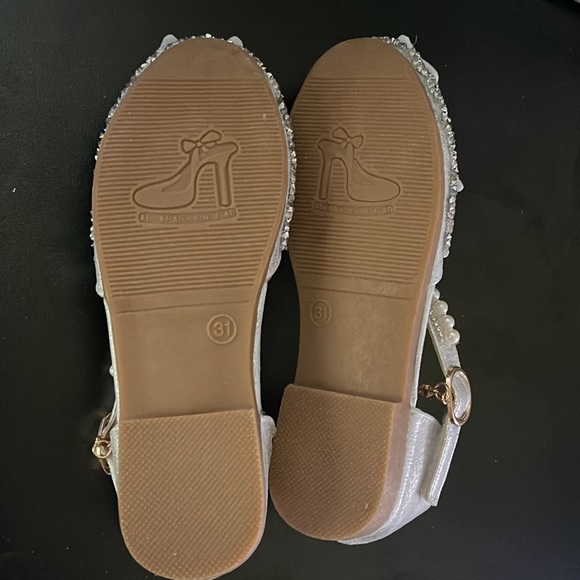 Shoes Little Girl Size 13 31 Flats Poshmark